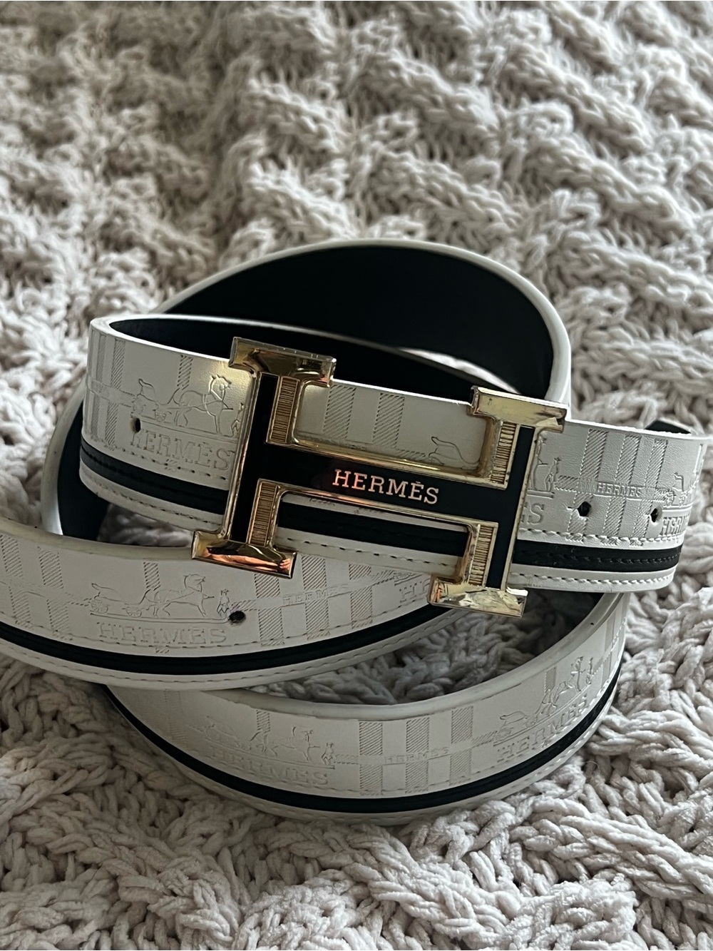 White Embossed Leather Belt with Gold Hermès Buckle ⛳️classic